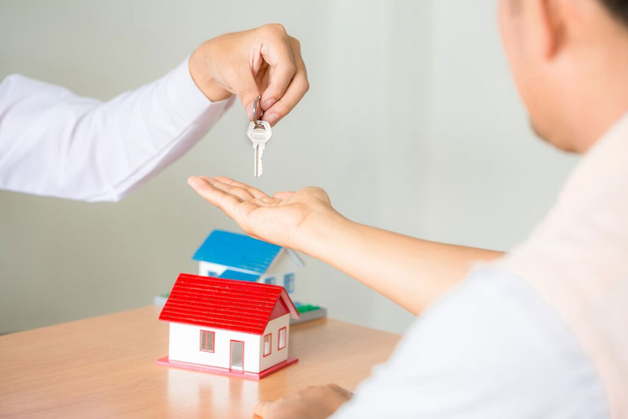 Selling homes in Pensacola